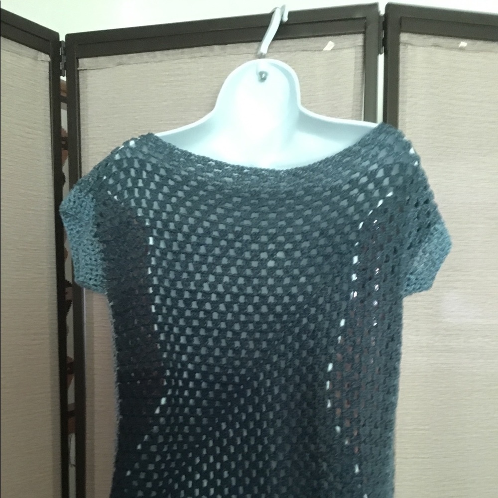 Handmade crocheted top - Picture 2 of 5
